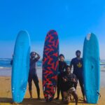 Aditi Balan Instagram – Never bored on a surfboard. 

Photographer @vanarosa11 
Surf instructor @vicky_surfer @oceandelightsurfschool_india 
Caption credits @arjunradhakrishnan