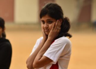 Aditi Balan Instagram - Fifa World Cup reminded me of my college days. Nothing else mattered in college. Here’s throwback to those footy days.