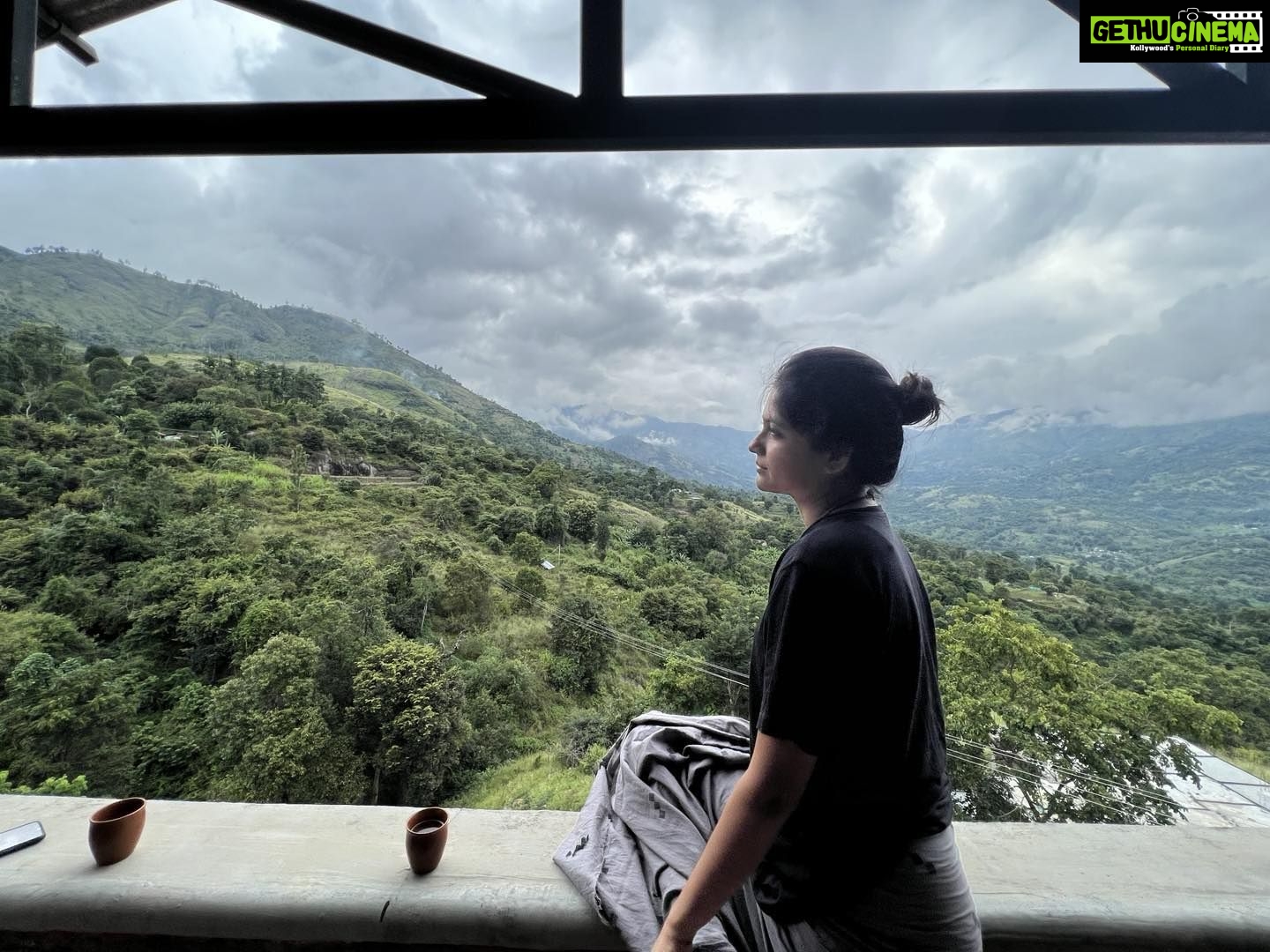 Aditi Balan Instagram - 📸 @arjunradhakrishnan 🙈