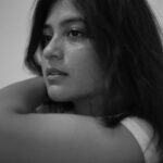 Aditi Balan Instagram - ஒரே கனா 🤍 . . . With - @officialaditibalan ✨ . . #portraits_ig #pixel_ig #portraiture #expofilm3k #portrait_perfection #portraitstyles_gf #portraits_universe #featurepalette #bleachmyfilm #portraitmood #featurepalette  #rsa_portraits #makeportraits#kanmaniphotography #profile_vision#kollywood#cinema#aditibalan#saree#shoot #top_portraits #life_portraits #postthepeople #quietthechaos #2instagood #way2ill #justgoshoot #artofvisuals #l0tsabraids #details#ftwotw