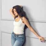 Aditi Bhatia Instagram - when you sneak out 2 minutes for pics mid shoot 🤭