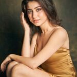 Aditi Bhatia Instagram - stardust 🤎✨ Shot by : @rohanshrestha MUA : @makeupbyriddhima Hair by : @swapnilkashid_ Styled by : @sheefajgilani