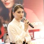 Aditi Bhatia Instagram - #Ad Had such an amazing time at the Loreal event in Delhi. Thank you so much for taking out time and coming to meet me specially. I’m humbled with your love and support and of course, I had a great time at the panel answering some of your questions <3 Shop the collection on @mynykaa today!! #WalkYourWorth #LorealParisIndia #Cannes2023 #LorealParis