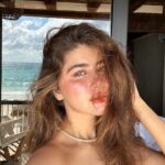 Aditi Bhatia Instagram - salt in my hair, i really don’t care☀️🌊 #takemeback