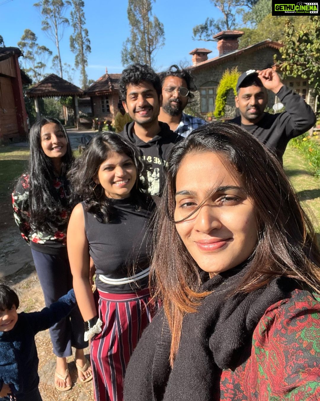 Aditi Ravi Instagram - This trip is a ‘close to heart’ one for me. I genuinely felt at home even when I was away from home. Some friendships hit different, I felt it this time…🫂 by the way, where to next?? 😊🚌 A few days spanned with all emotions 💯 i love you all @maheswarirkrishnan @sonujacob.official @limiteddd_edition #swathy @thechandhunadh @anu.mohan.k @nikhilanand_writer @padmaraj_ratheesh @raakz.ashraa #neelan #jjayyden #love 🐶❤️ #hunt 😈 missed u @anusree_luv #stillimthere #upsanddown #friendslikefamily #travel