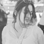 Aditi Ravi Instagram - 🤍 #throwback 🤍 collect moments not things !! 👗 @western_lady_ 💁🏻‍♀️ @vrinda_sk_ #white #blackandwhite