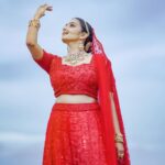 Aditi Ravi Instagram – ❤️ ❤️ ❤️ 

Photography – @nostalgiaevents.in
Costume – @kahani_stories_in_thread
MUAH – @merins_remyamerin
Jewellery- @meralda.jewels 
Location – @portmuziriskochi

#red #instagram