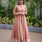 Aditi Ravi Instagram - ✨ 👗 :@jazaashdesignstudio 📸 : @padmaweddingz @baljithm 💁🏻‍♀️ : @vrinda_sk_