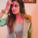 Aditi Ravi Instagram - 🧞‍♂️ @sak_stories_ @western_lady_ @vrinda_sk_ @nails_by_rakhi & me !! #evening #instagram #insta
