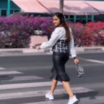 Aditi Ravi Instagram - 🤍🖤🤍🖤🤍 #foratimepass #instareels #reelitfeelit #reels #tamil #music #songs