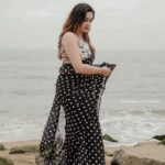 Aditi Ravi Instagram - 🖤………….🤍 #connectthedots! #life 📸 : @jishnumurali_ 💄: @_arya_jithins_makeover Hair : @makeovers_by_anjaly 👗 : @tiana_designers VC : @joseph_seby__ Retouching : @abhishek__asokan