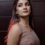 Aditi Ravi Instagram - clarity brings serenity 🤎 📸 : @jishnumurali_ 💄: @_arya_jithins_makeover Hair : @makeovers_by_anjaly 👗 : @yla_designs VC : @joseph_seby__ Retouching : @abhishek__asokan @maliekal.heritance.cherai #serenity #instagram #new
