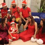 Aditi Ravi Instagram - xmas celebration 🍾 @maheswarirkrishnan @anusree_luv @thechandhunadh @limiteddd_edition @raakz.ashraa @anu.mohan.k #jjayddu @mahesh_bhai 😍 #xmas #celebration #friendslikefamily