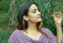 Aditi Ravi Instagram - ‘colours speak all languages’ 🔮 so lavender? see hashtags 💁🏻‍♀️ . . 📸 @axenture_media_official_ 👗 @house_of_shalabam nail @nails_by_rakhi #purity #silence #devotion #serenity #grace & #calmness !