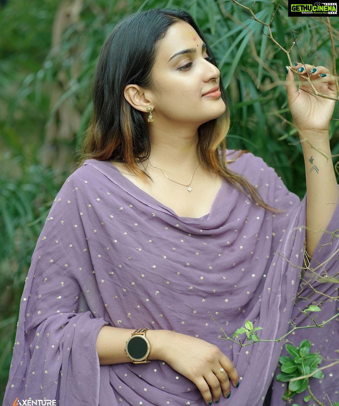 Aditi Ravi Instagram - ‘colours speak all languages’ 🔮 so lavender? see hashtags 💁🏻♀️ . . 📸 @axenture_media_official_ 👗 @house_of_shalabam nail @nails_by_rakhi #purity #silence #devotion #serenity #grace & #calmness !