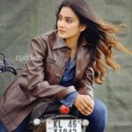 Aditi Ravi Instagram - 🏍 wearing @jishadshamsudeen 😎 photograhy @basilpaulo.in 📸 MUA @femy_antony__ 💄 for @vanithamagazine #instagram