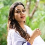 Aditi Ravi Instagram - 😈🤍😈 #instagram #instagood #smile