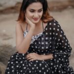 Aditi Ravi Instagram - 🖤………….🤍 #connectthedots! #life 📸 : @jishnumurali_ 💄: @_arya_jithins_makeover Hair : @makeovers_by_anjaly 👗 : @tiana_designers VC : @joseph_seby__ Retouching : @abhishek__asokan