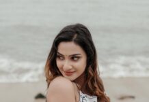Aditi Ravi Instagram - 🖤………….🤍 #connectthedots! #life 📸 : @jishnumurali_ 💄: @_arya_jithins_makeover Hair : @makeovers_by_anjaly 👗 : @tiana_designers VC : @joseph_seby__ Retouching : @abhishek__asokan