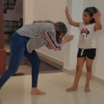 Aditi Ravi Instagram - This is for you Ponnu 🥵🥵😰🥶😮‍💨🙏 #homethings #niece 🥵🙏 #reels #nieceandaunt #thalapathy #vijay #tamil #dance