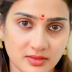 Aditi Ravi Instagram - mannichidunge 🙏🏻 enne paatha pavama ille ?? 😈😬😁🫶🏻 🙊 happy valentine’s day ❤️ #reelitfeelit #reels #foratimepass #tamil #roja #movies #favourite #scene #valentines #day