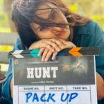 Aditi Ravi Instagram - wrapped up 🎬 📸 @thechandhunadh 👨‍👧 will mis you guyss .. @bhavzmenon @nikhilanand_writer @anu.mohan.k @sonujacob.official #movie #shajikailassir #wrappedup