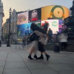 Aditi Ravi Instagram - london diaries 🇬🇧 #iloveyoulondon💯 #smile #friends #fam 🧥 @western_lady_ Picadilly Circus - London