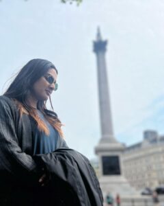 Aditi Ravi Instagram - alone 💯 📸 @sajadkaakku #uk #solitude #smile London UK