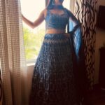 Aditi Ravi Instagram - shades of blue 🐟 👗 @nairadesignerboutique 💄 me!! #blue #shades #instagram