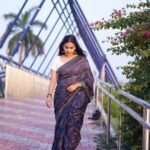 Aditi Ravi Instagram – Perseverance : the ability to know you will make it to the end 

📸 @arif_ak_photography 
saree @junglefowl.in 

#smile #instagram