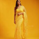 Aditi Ravi Instagram - 🫠🫠 📸 @arun_payyadimeethal 💄& 💁🏻‍♀️ @sreegeshvasan_makeupartist 👗 @kasavukendra_wedding_centre studio @maxxocreative #yellow #instagram