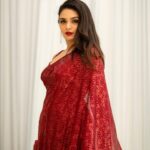 Aditi Shankar Instagram - Shoutout to my arms for always being on my side 😂🙌♥️🫶 . . . . . . . . . . . . . . Styled by: @dr.vinothinipandian Blouse : @nidhis_journal 💄: @artistrybyfathi 📸: @kiransaphotography