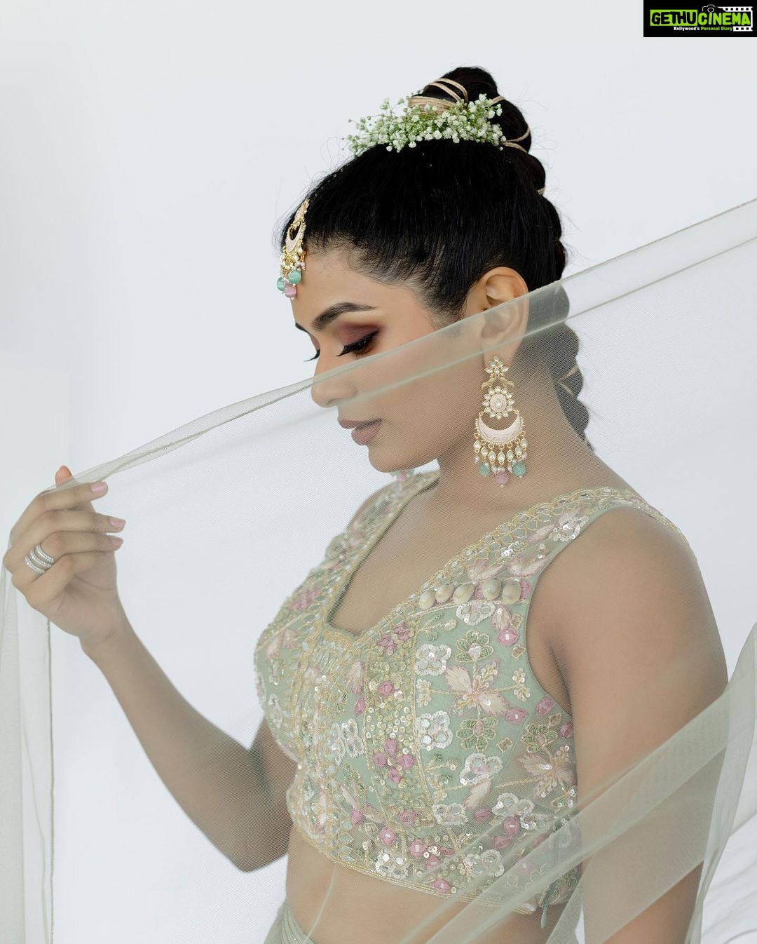 Aditi Shankar Instagram - Crazy but Desi ✨ . . . . . . . . . . . . . Styled by: @dr.vinothinipandian 💄: @artistrybyfathi 📸: @kiransaphotography Accessories: @evesspatikas Flowers: @the_bridal_store_chennai