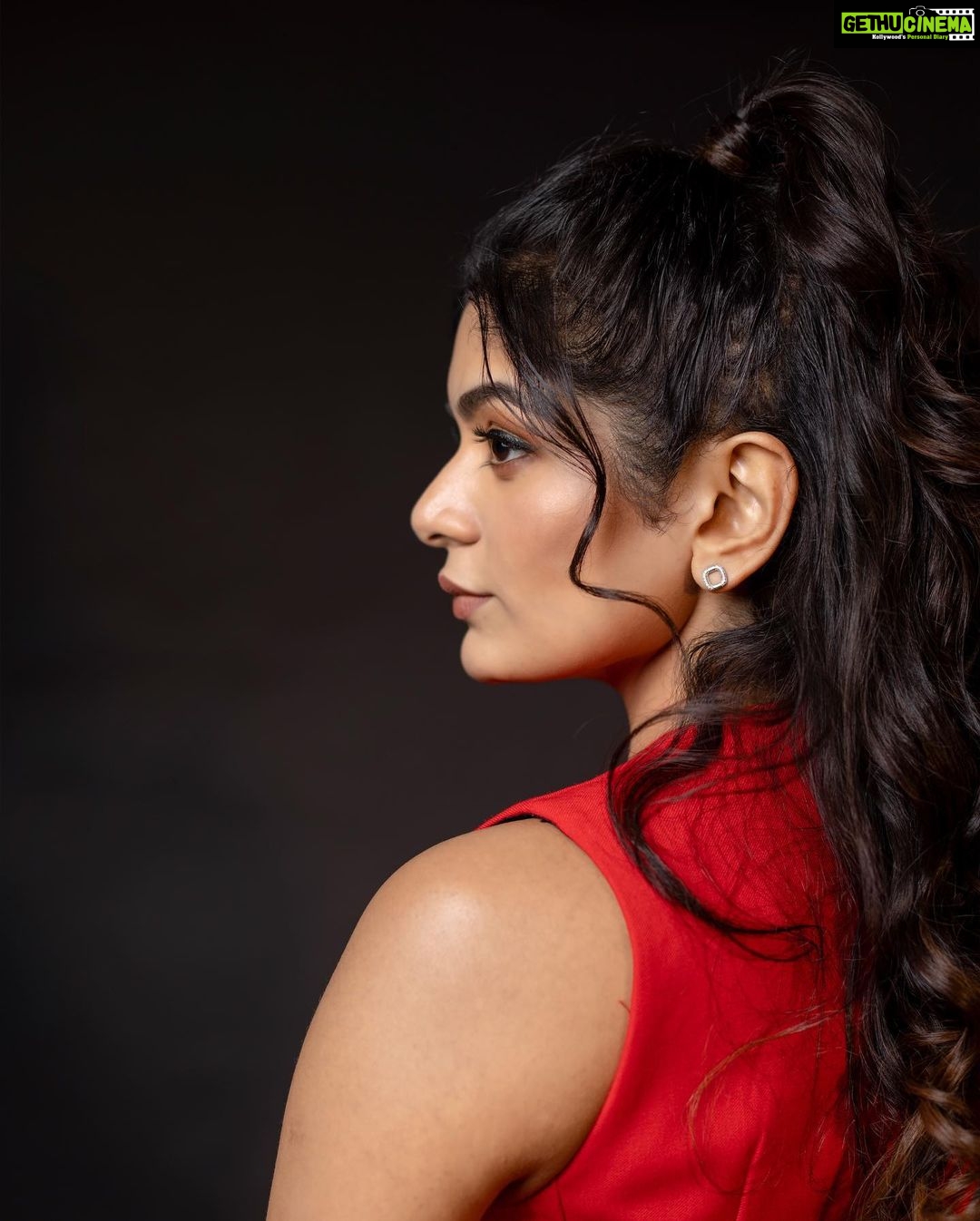 Aditi Shankar Instagram - If you’re sad , add more lipstick and attack 😄♥️🫶 . . . . . . . . . . . . . . . . Styled by : @anuvardhan 💄: @pinkylohar 📸: @kiransaphotography