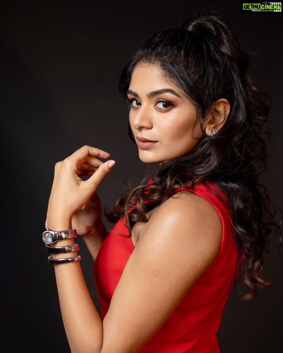 Aditi Shankar Instagram - If you’re sad , add more lipstick and attack 😄♥️🫶 . . . . . . . . . . . . . . . . Styled by : @anuvardhan 💄: @pinkylohar 📸: @kiransaphotography