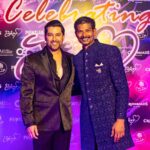 Aftab Shivdasani Instagram - ‘Art is where work meets love.’ 🎥🤍 Wearing my favourite @troycosta at the special screening of my friend @seaxanali ‘s film @loabivevijje . Thank you Male for all the love & warm welcome. Loved the film, many congratulations to the whole team. Best wishes. 👏🏼✨❤️ Also, a pleasure interacting with Mr. @ahmedmahloof at this special occasion. Warm regards. #loabivevijje #maldiviancinema🇲🇻 Male, Maldives
