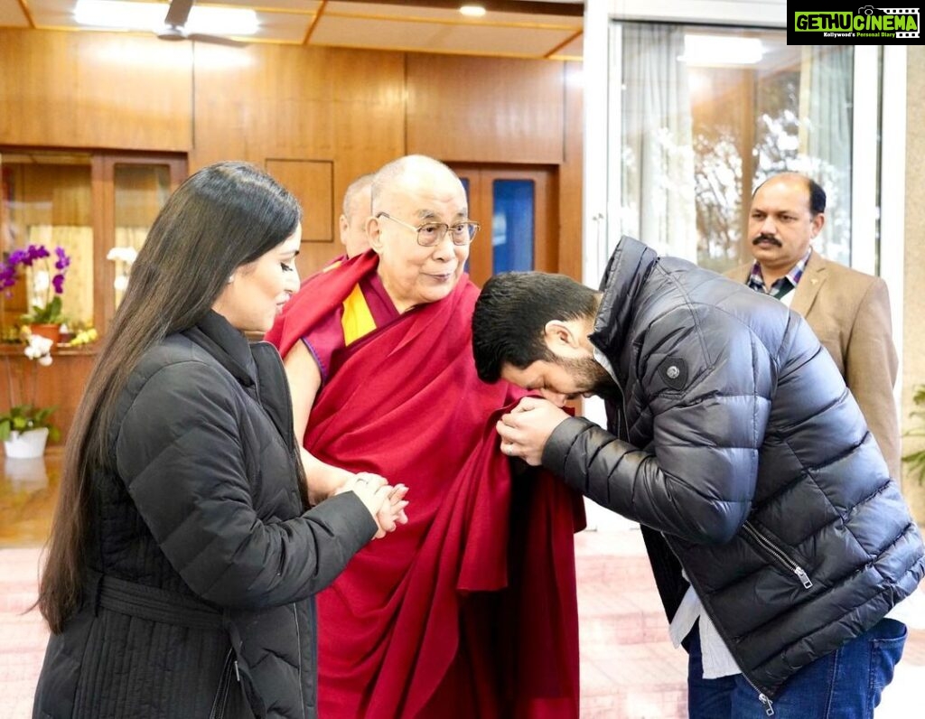 Aftab Shivdasani Instagram - “The more you are motivated by love, the more fearless and free your actions will be.” - His Holiness Dalai Lama XIV. 🤍💐 #istandwithdalailama #grateful To my Tibetan brothers & sisters, and all His Holiness’ followers, don’t worry about the negativity. With love & compassion, you will prevail. Long live His Holiness. Love, light & peace. ❤✨☮ Dalai Lama Temple, Mcleod Ganj, Dharamsala.