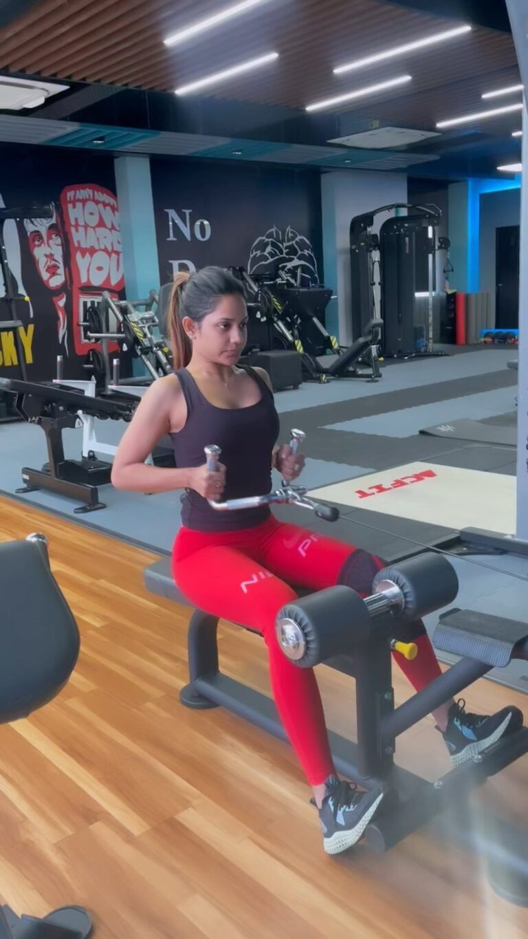 Aishwarya Dutta Instagram - Let’s get started .. 30 days challenge towards the next … Let’s get fit with @bayfitecr Thank you @coachhariprasad .. @letsmuscleup let’s do this . 💪💪💪💪