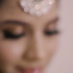 Aishwarya Dutta Instagram - My love for indian outfit and jewellery never fade 😍😍😍 Styled by @indu_ig Jewelry @fineshinejewels Styling team @_.nevedhitha._ Outfit @knotweddinghouse Shot by @en.nizharpadam Makeup @minalnathmakeovers Hairdo @sri_makeover_artistry