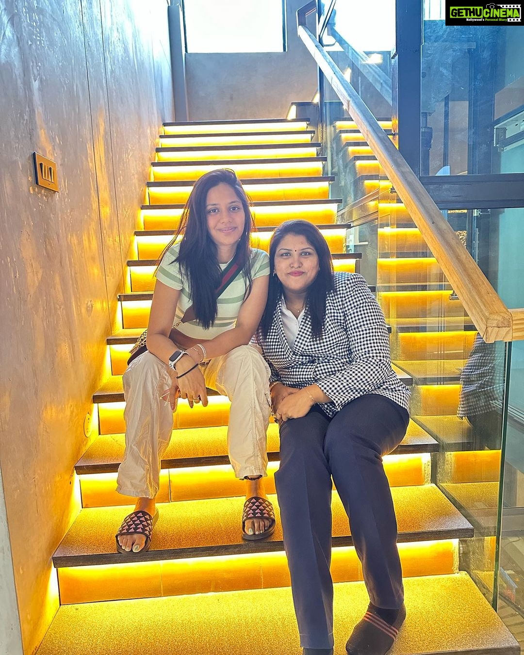 Aishwarya Dutta Instagram - @charumaya has always been so warm and welcoming… She always remember my treatment routine than I does … Thank you for always been so kind .. my always go to place to do my skin care routine @armoraa_skinsolutions … Thank you @armoraa_skinsolutions 😍😍😍😍 Try out the best treatments out there .