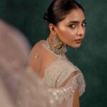 Aishwarya Lekshmi Instagram - ✨ Outfit - @jade_bymk Earring- @apalabysumitofficial Shoes - @stoffastyle Styled by @stylebyami with @garimagarg14 Makeup and Hair - @dhanyaraghavan Pictures by - @kiransaphotography Represented by - @jubinrajeshdesai @thanga_18 #PonnivinSelvan2 #PS2 #PS2Trailer #PS2AudioLaunch #cholasareback Chennai, India