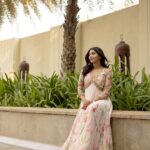 Aishwarya Lekshmi Instagram - 🌸 Outfit : @issadesignerstudio @dipublicrelations Styling : @stylebyami @garimagarg14 Hair : @soverpukhrambam Pictures : @kiransaphotography