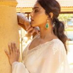 Aishwarya Lekshmi Instagram - 🦢 Saree : @toraniofficial Earring : @anmoljewellers Styling : @stylebyami @garimagarg14 Pictures : @kiransaphotography Hair : @soverpukhrambam