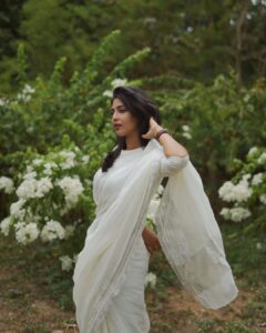 Aishwarya Lekshmi Instagram - 🕊️
@anavila_m @amethystchennai 

📸 : @yaami____