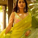 Aishwarya Lekshmi Instagram - 🪷 Chola Tour | Delhi Outfit details Saree : @monikanidhii Jewellery : @kishandasjewellery Styling : @stylebyami @garimagarg14 Pictures : @kiransaphotography Hair : @soverpukhrambam
