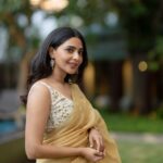 Aishwarya Lekshmi Instagram - ✨ Back to basics for meeting our beloved friends from Media . Extremely grateful for all the support you’ve given our film till date :) Outfit details : @anavila_m @amethystchennai Jewellery : @kishandasjewellery Hair : @soverpukhrambam Pictures: @kiransaphotography #PS2 #ponniyinselvan