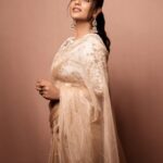 Aishwarya Rajesh Instagram - Do not feel lonely , the entire universe is inside you . Wearing @thorkal_couture_official Makeup @ananthmakeup Photography @murlee_photography Hairstylish @m_a_h_i_hairdo