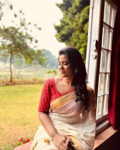 Aishwarya Rajesh Instagram - Close ur eyes, Fall in love , Stay ther ❤️❤️ #Rumiquotes
