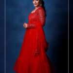 Aishwarya Rajesh Instagram - There is a shade of Red for every Women Happy women’s day to all d beautiful women out there ❤️ Outfit @studio149 makeup @ananthmakeup Hairstyle @sharmilahairstylist Photography @udaya_kaptures Asistant @supramanian.d