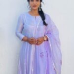 Aishwarya Rajesh Instagram - Patience is the key to Joy Wearing this beautiful outfit @themadrasboutique DriverJamuna releasing on dec 30th do watch it wit ur friends and family ❤️❤️❤️ Makeup @ananthmakeup Hairstylish @sharmilahairstylist @amulhairstylist